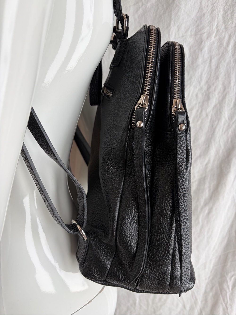 L.Credi Genuine Leather Backpack Made in Italy - Picture 4 of 9